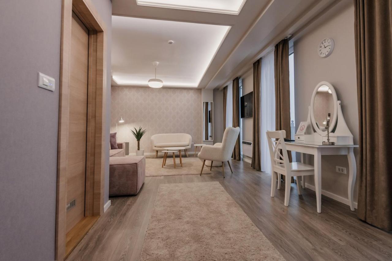 Hotel Beli Dvor Cacak Exterior photo