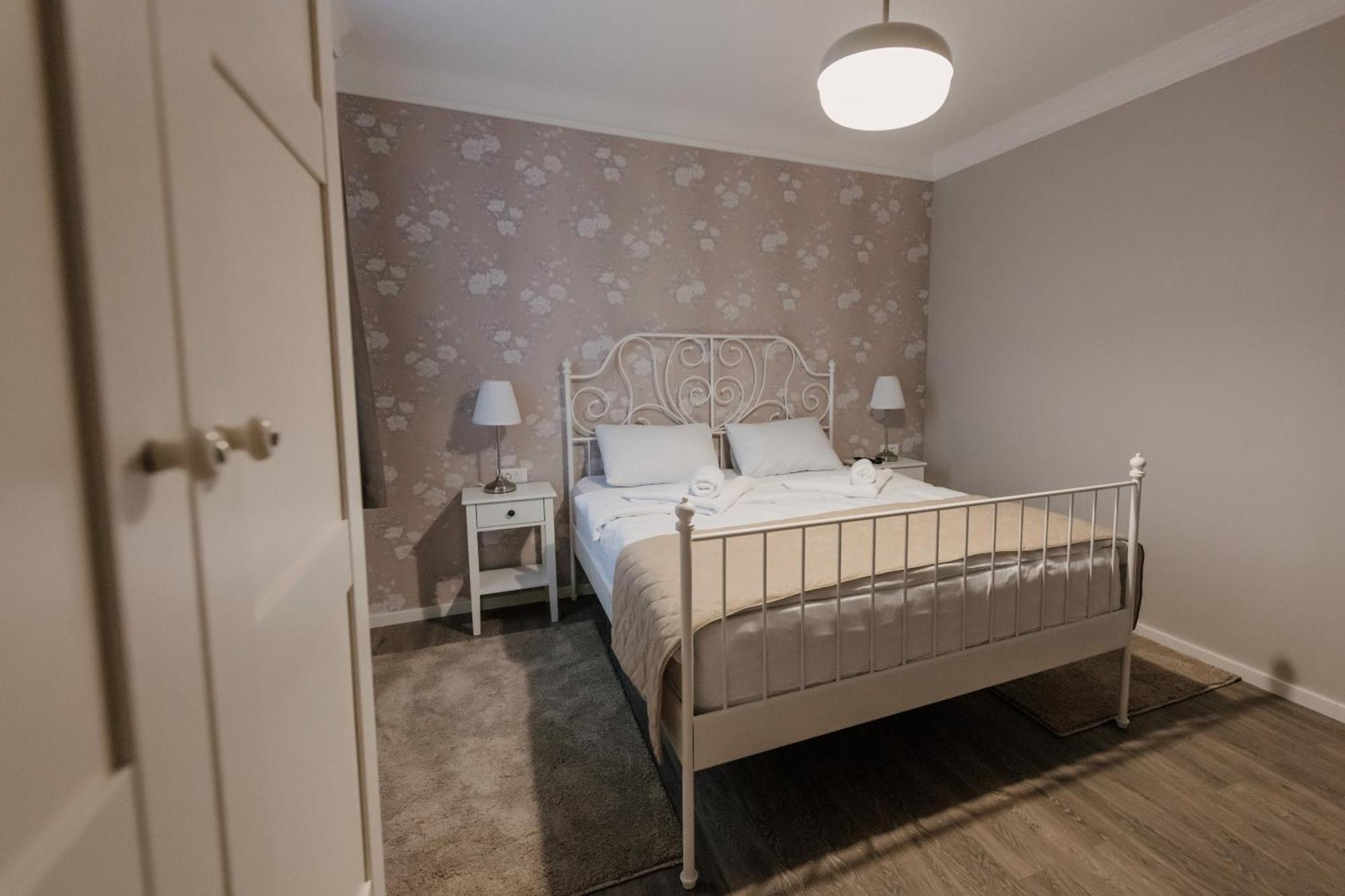 Hotel Beli Dvor Cacak Exterior photo