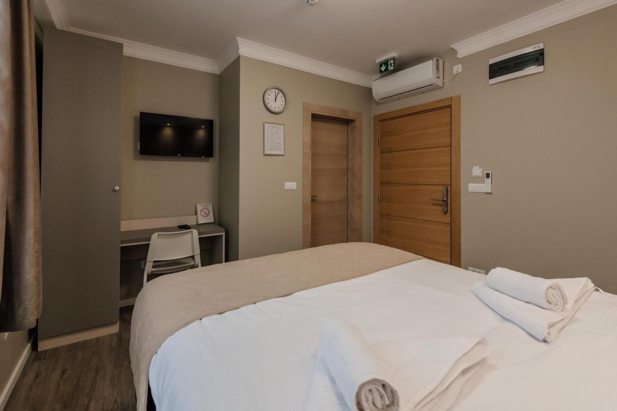Hotel Beli Dvor Cacak Exterior photo
